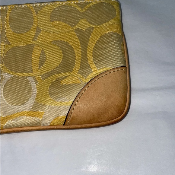 Coach wristlet - Picture 5 of 5